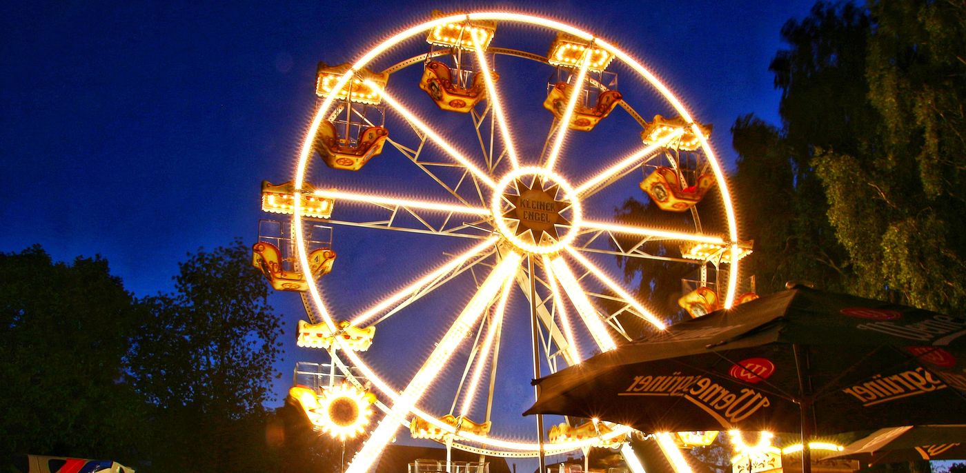 Riesenrad bei Nacht