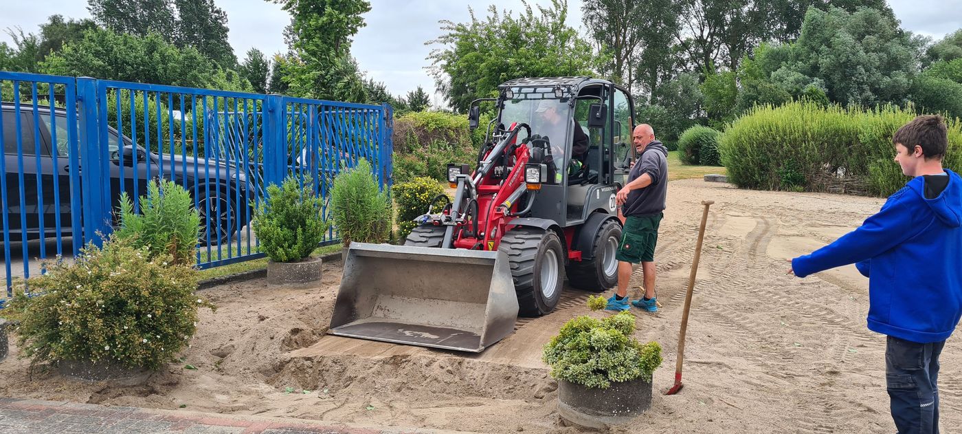 Die Landschaftsgärtner bei der Arbeit.