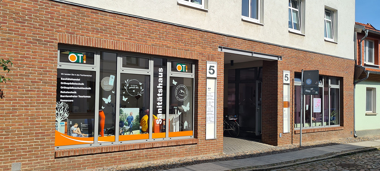 Sanitätshaus in der Strohstraße in der Stadt Grimmen, Mecklenburg Vorpommern